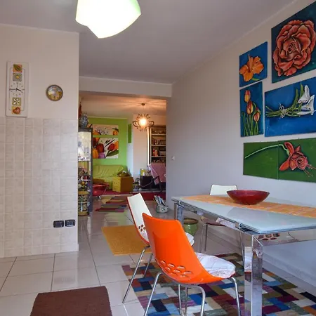 Appartamento Amazing In With Wifi And 2 Bedrooms *