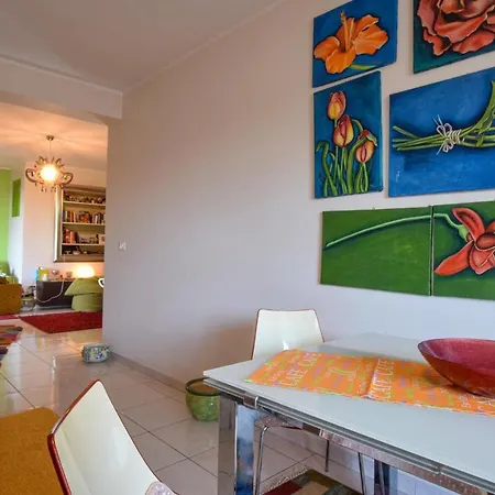 Appartamento Amazing In With Wifi And 2 Bedrooms